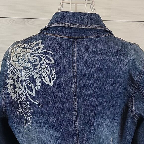 Bandolino Blu jean blazer with floral embellishments Size M - Picture 8 of 13